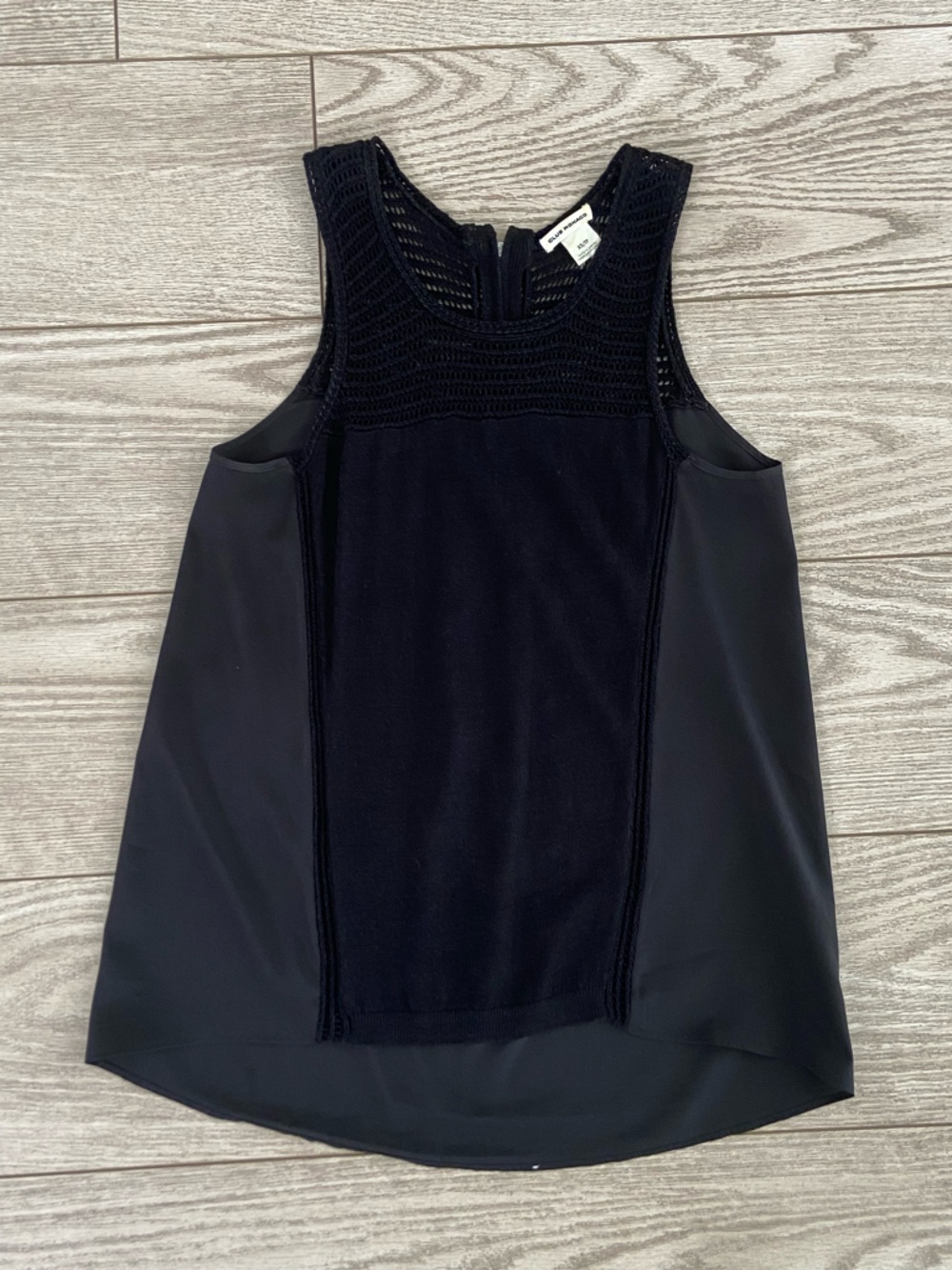 Club Monaco Black Crochet-Detail Top. Size: XS.